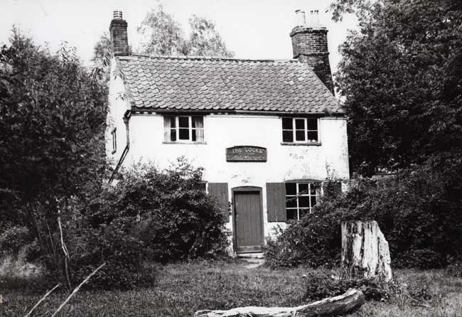 Old photo of The Locks Inn